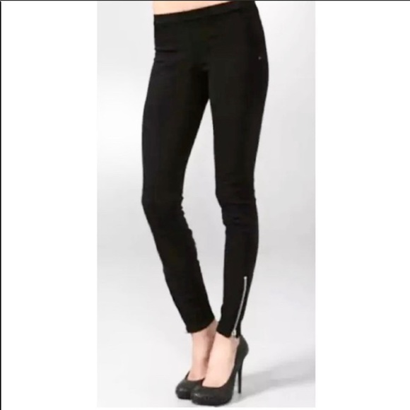 jeggings with zippers at ankle